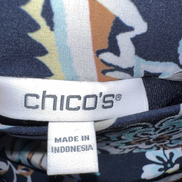 Chico's Zenergy Neema Side Pocket Skort Size 2.5 (Size L) Navy Blue Floral - Picture 7 of 11